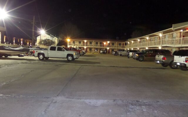 Econo Lodge Russellville I-40