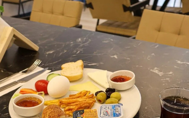 Home Plus Hotel