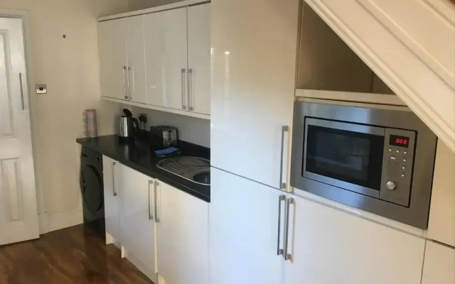 Tranquil Darlington Home , 3br+pet Friendly