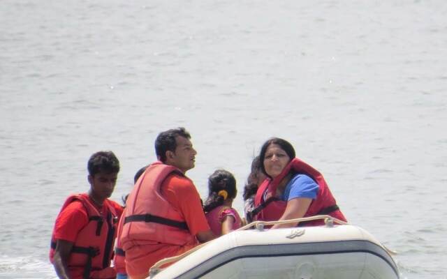 Sai Vishram Beach Resort Byndoor