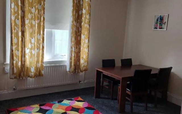 Excellent 2 bedroom flat