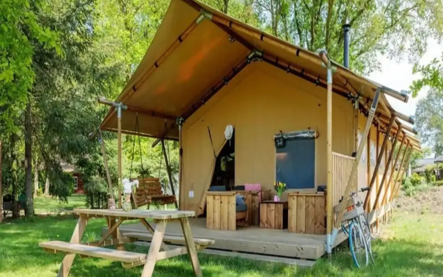 Luxury Sunshine Tent in Dochamps