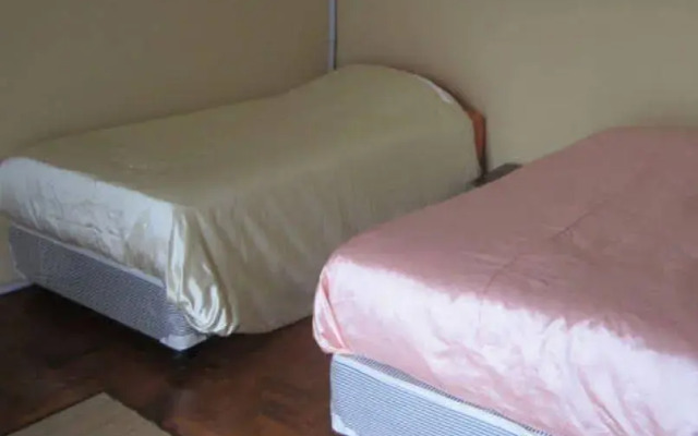 Siam Tulip Guesthouse & Restaurant