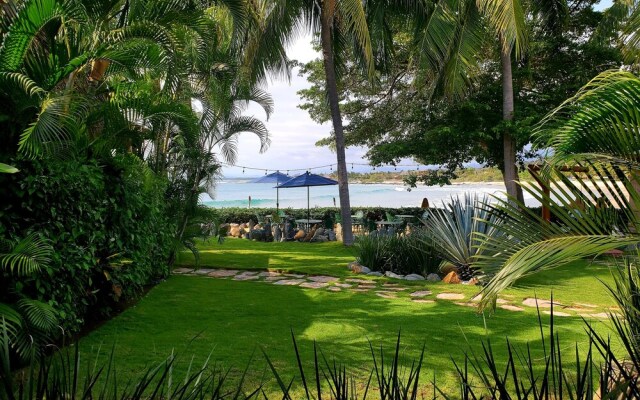 The Inn at Manzanillo Bay