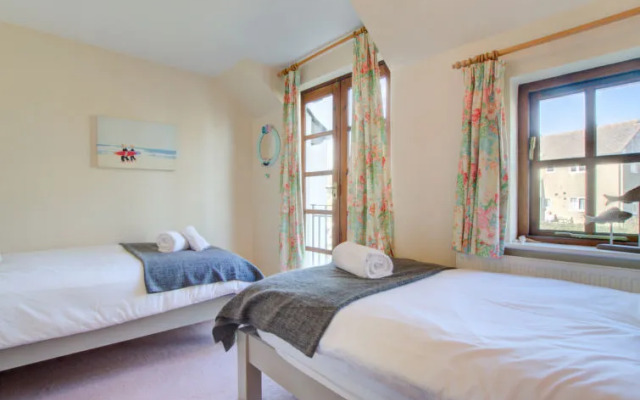 Holiday Home June Cottage