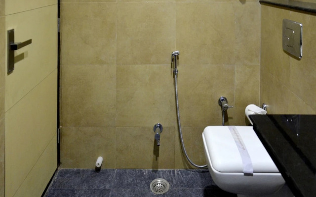 OYO 5777 The President Hotel