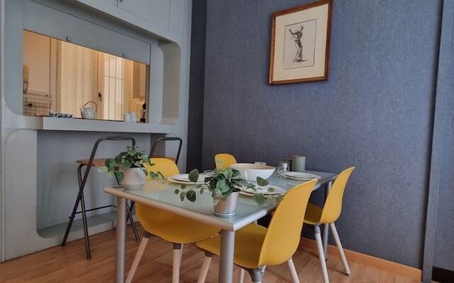 JOIVY Contemporary 1-Bed Apt Near Duomo Di Milano