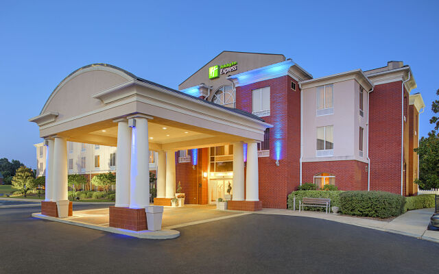 Holiday Inn Express Hotel & Suites Auburn - University Area, an IHG Hotel