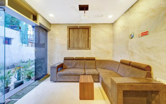 Oyo Flagship 702469 Prince Park 2
