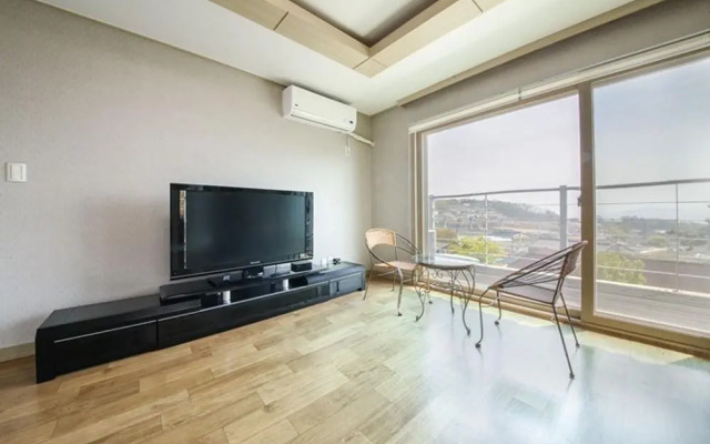 Ganghwado Ari House Pension