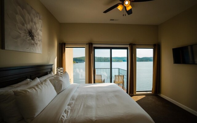 2 Bedroom Lake View Villa - Unit 409