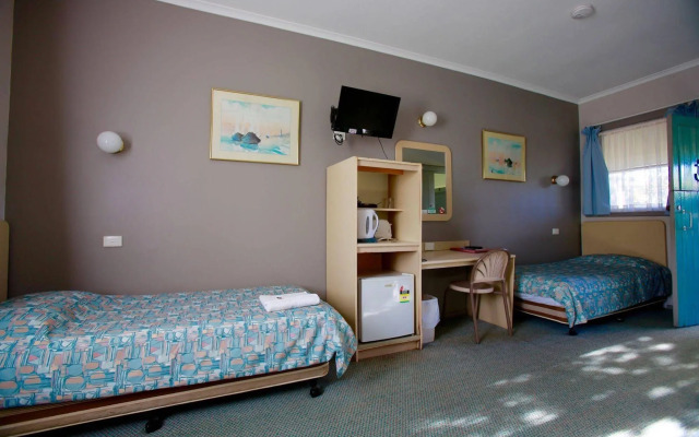 Tea Gardens Hotel