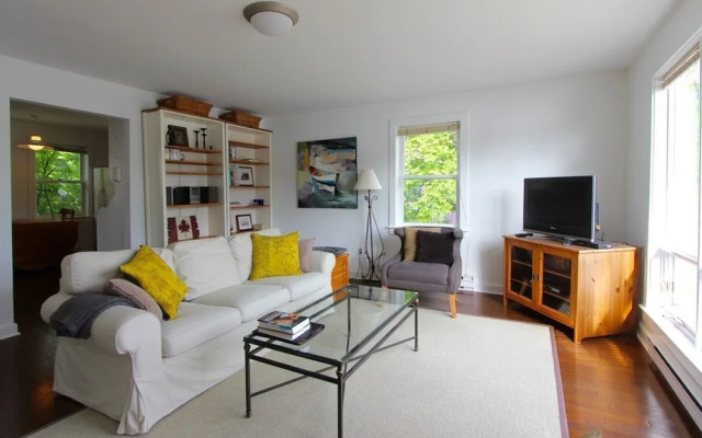 Mahone Bay Beach House