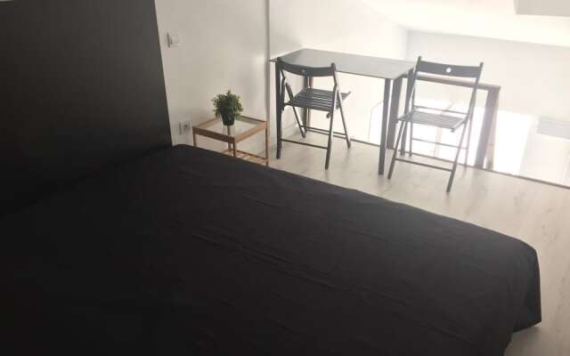 Estudio cercano a Plaza Castilla CBA4