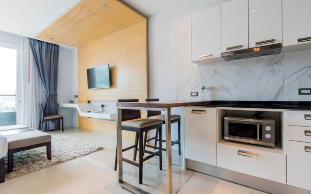 Emerald Terrace Patong by Chattha