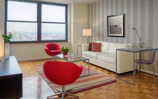 Premier Furnished Apt at Grove Pointe