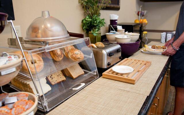 Four Points by Sheraton Wakefield Boston Htl&Conference Cntr