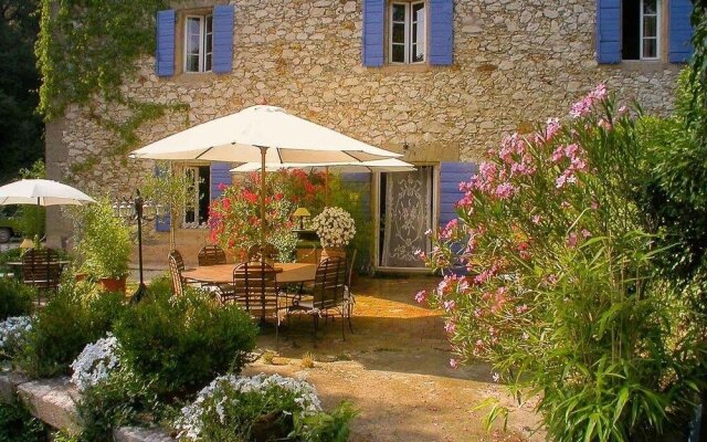 Le Moulin du Rossignol (bed & breakfast in Provence)