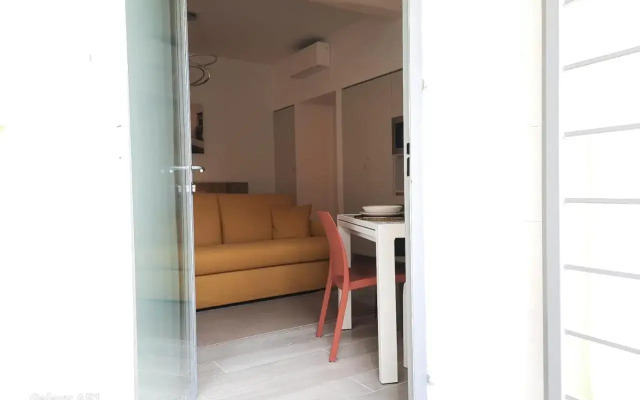 Unique 4 Storey House on Naviglio 4Bd, 4Bt