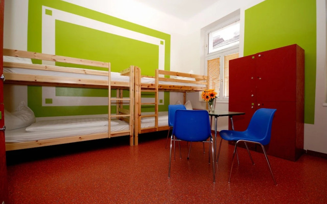 Vienna Westend City Hostel