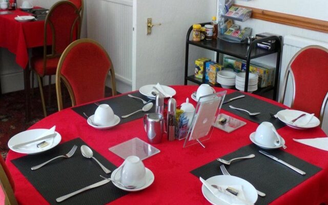 The Oakcliffe Hotel
