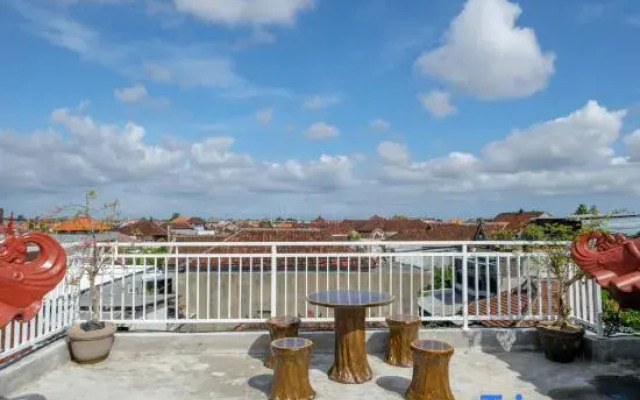 Urbanview Hotel Arta Guna Casa