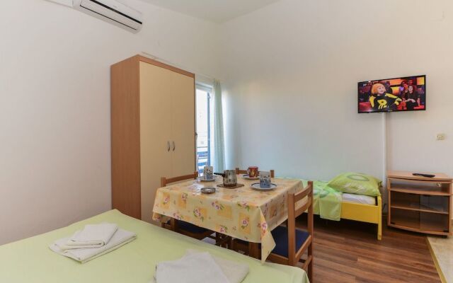 Apartments and Rooms Summercity Life