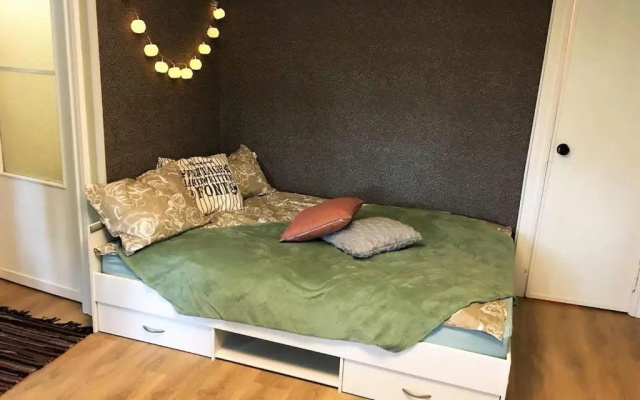 Sunny apartment, 7 min with tram to the Old Town