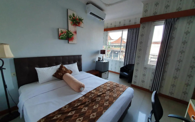Rene Hotel