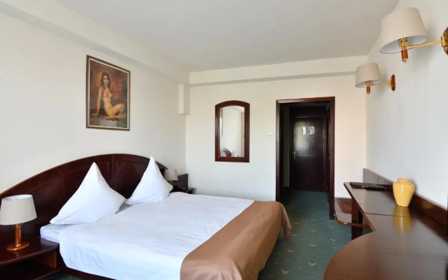 Delta 3 Hotel
