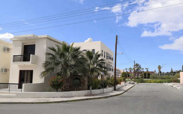 Seashell Apartments