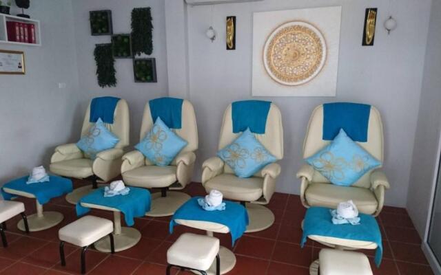 Grandblue condominium Room401 LeamMae phim Beach