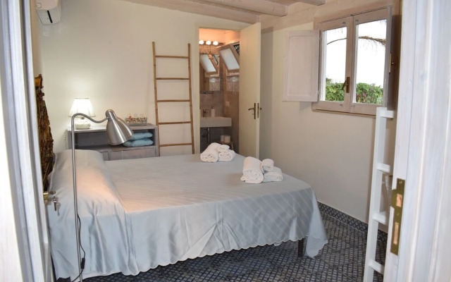 Suite Margherita With Private Garden and Shared Pool