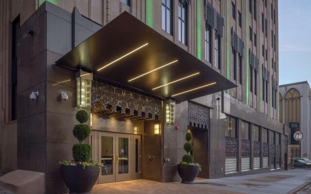 Tulsa Club Hotel, Curio Collection by Hilton