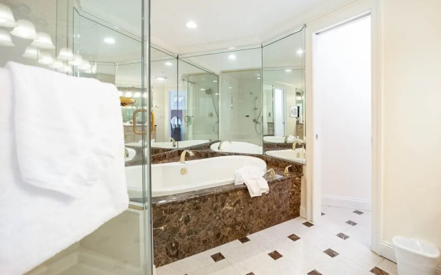 Phoenix X 1509 4 Bedroom Condo