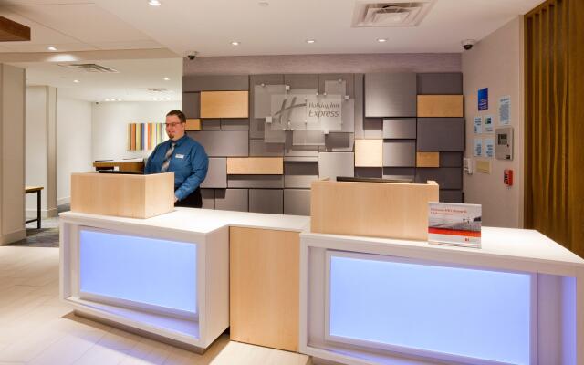 Holiday Inn Express Roseville-St. Paul by IHG