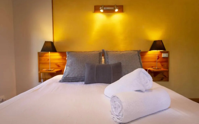 Wattle-Wilde Cottage