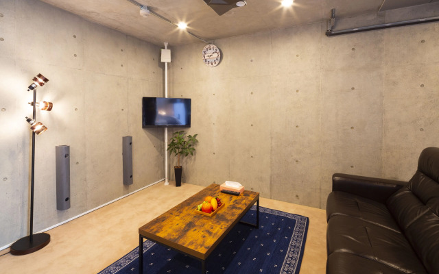 Laffitte Hirai Condominium Hotel