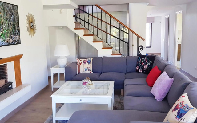 Penthouse in Jardines De Las Golondrinas