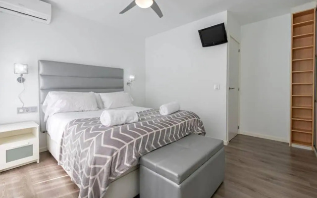 Triana Maestro Deluxe