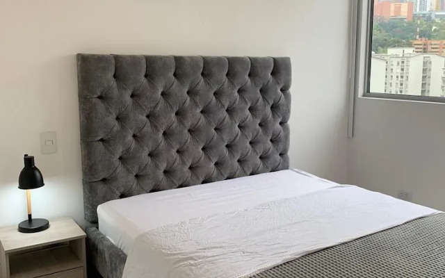 Deluxe Apart. City Views by Nomad Guru