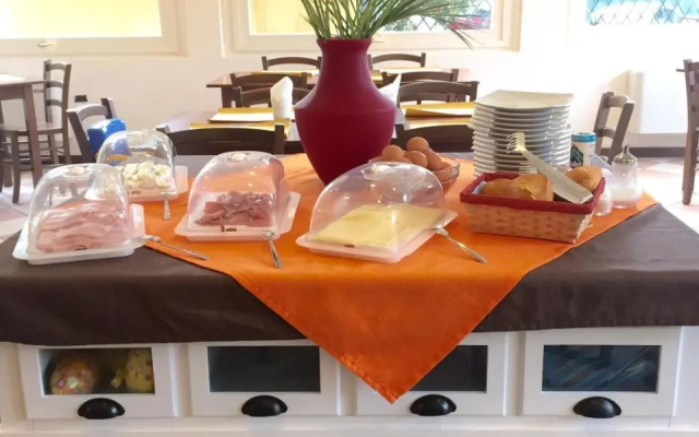 Shangrilla Hotel & Restaurant