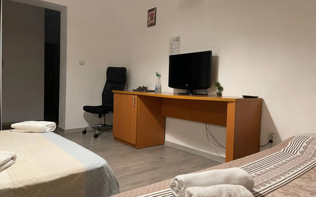 Studio Piata Amzei NR.1 (17 A)