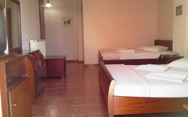 Faros 2 Hotel