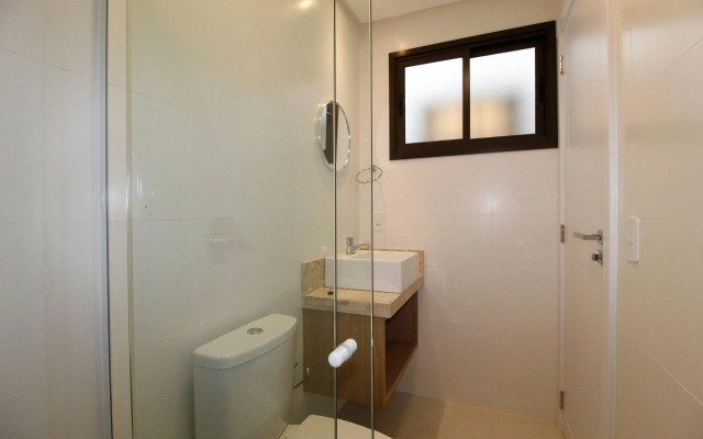 1089 - Praia de Bombinhas novíssimo 02 dormitórios