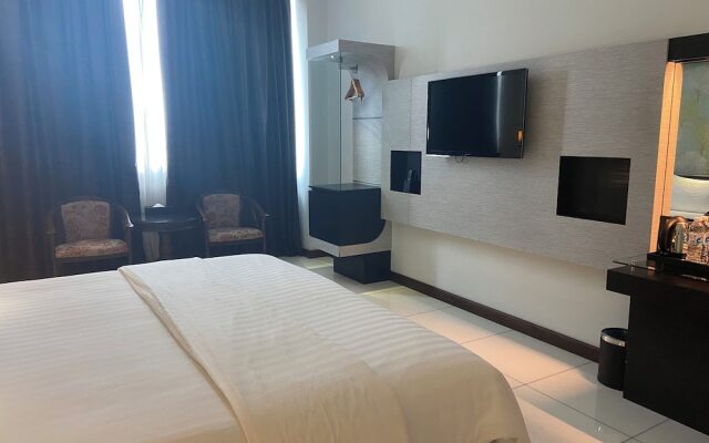 OYO 90975 Atta Hotel