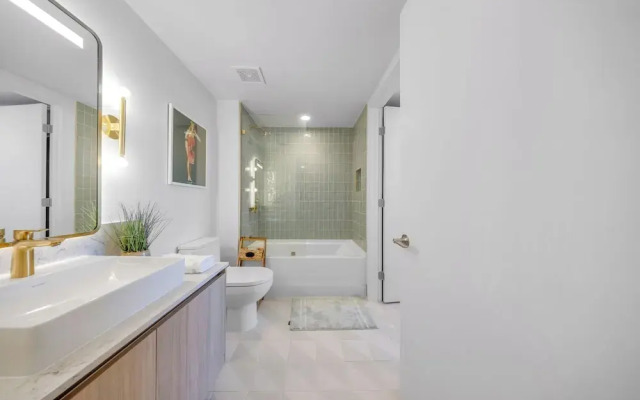 DTW Miami Luxury 1BR with Urban Views