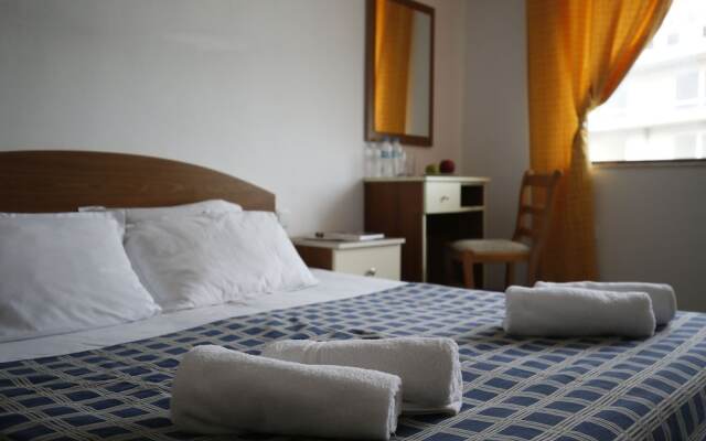 Hotel Corona by Asteri Hotels