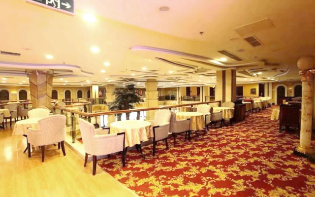 Hanting Hotel(South of Railway Station You'anmen B