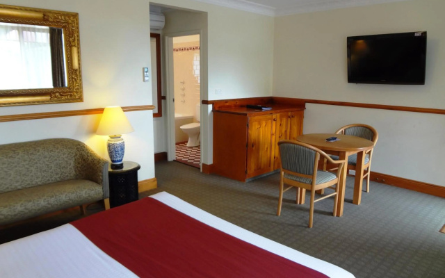 The 3 Explorers Motel – Guest Rooms – Katoomba
